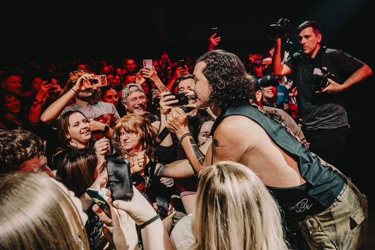 Bush performing live at AEC Theatre in Adelaide